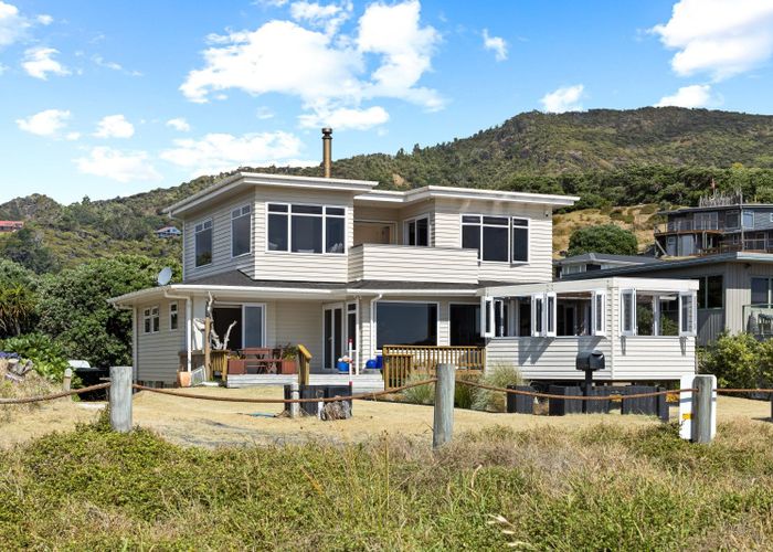  at 47 Marine Parade South, Piha