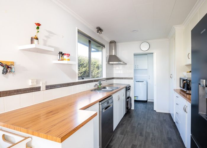  at 5A Ambury Place, Merrilands, New Plymouth