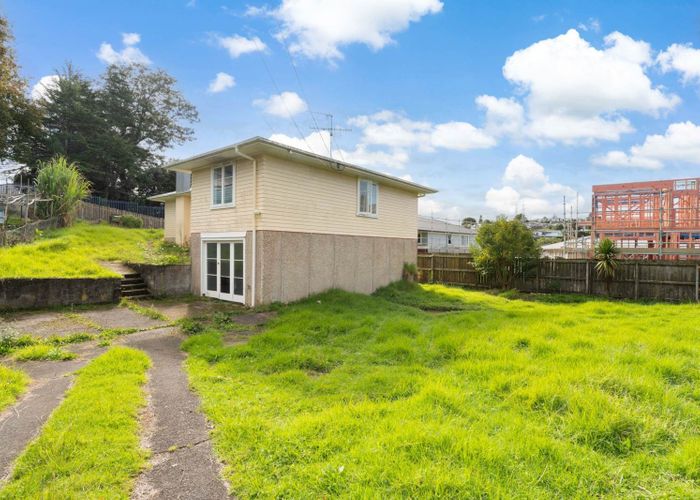  at 33 Marshall Laing Avenue, Mount Roskill, Auckland City, Auckland