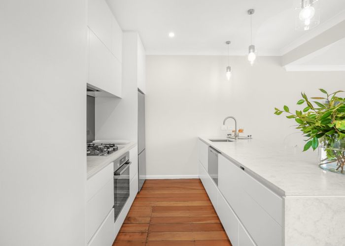  at 9 Beach Street, Petone, Lower Hutt, Wellington