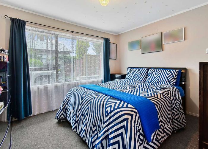  at 2/104 Carruth Road, Papatoetoe, Manukau City, Auckland