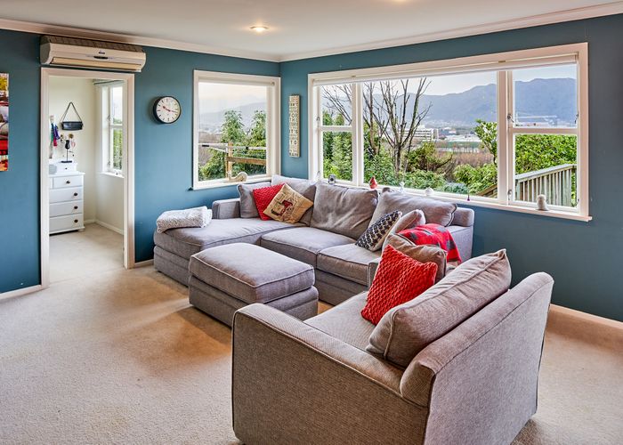  at 4 Gaskill Grove, Harbour View, Lower Hutt