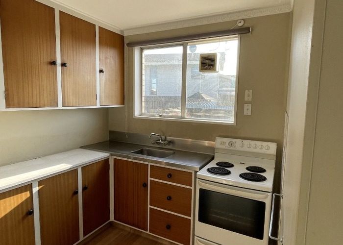  at 404b Main North Road, Redwood, Christchurch City, Canterbury