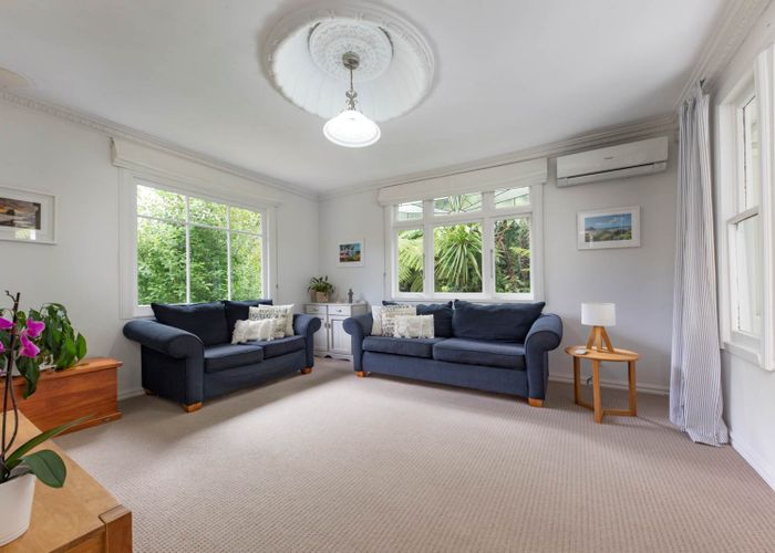  at 5 Victory Road, Laingholm, Auckland