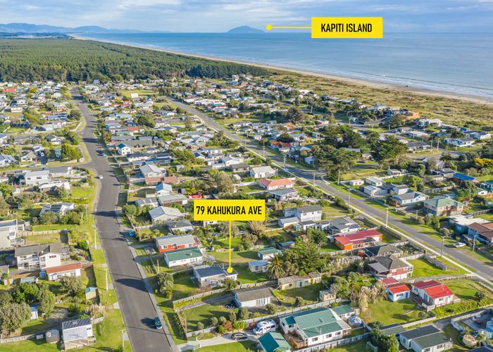  at 79 Kahukura Avenue, Waitarere Beach, Levin