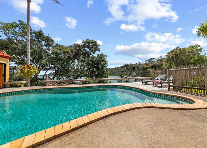  at 20 Kingfisher Grove, Greenhithe, North Shore City, Auckland