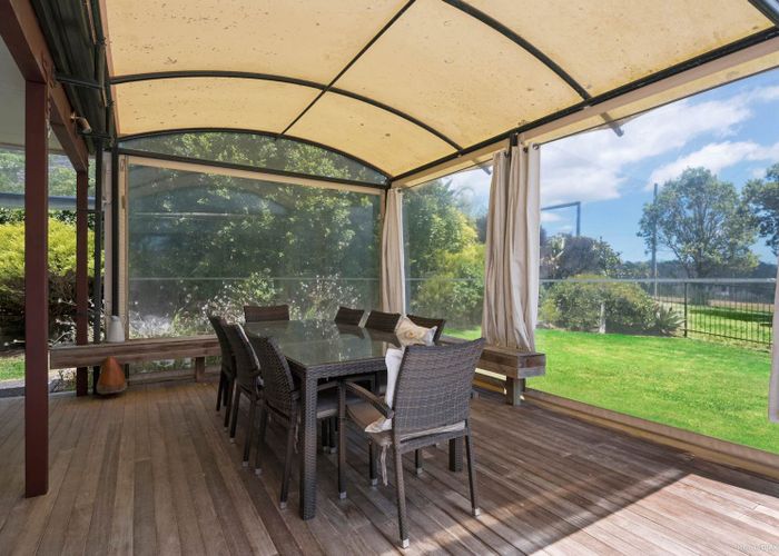  at 30 English Oak Drive, Schnapper Rock, Auckland