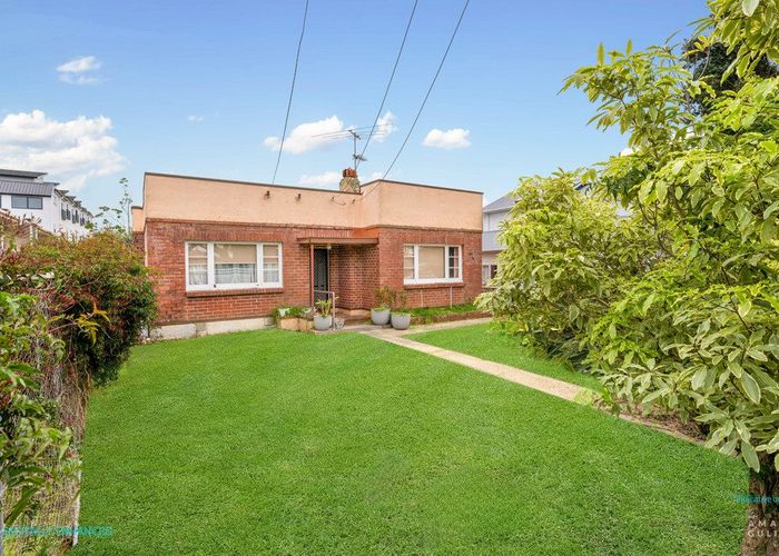  at 28 Kitchener Road, Sandringham, Auckland City, Auckland