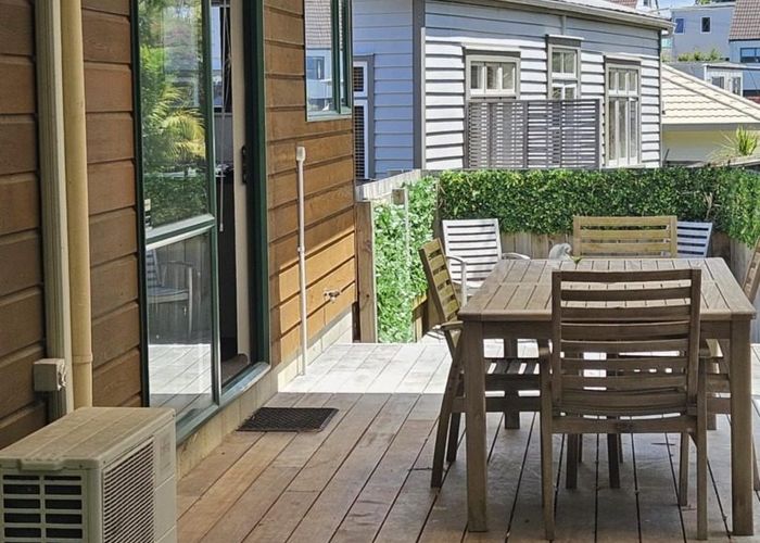 at 89C Carlisle Road, Browns Bay, North Shore City, Auckland