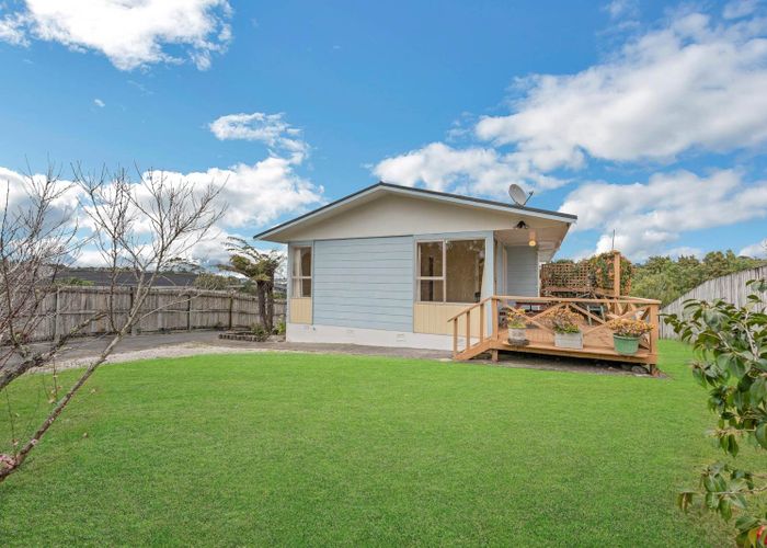  at 32 Cockayne Crescent, Sunnynook, North Shore City, Auckland