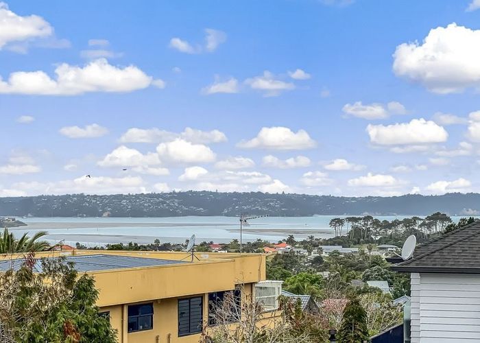  at 20 Belleaire Court, West Harbour, Auckland