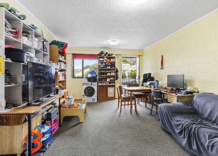  at 3/4 Derby Street, Mount Victoria, Wellington