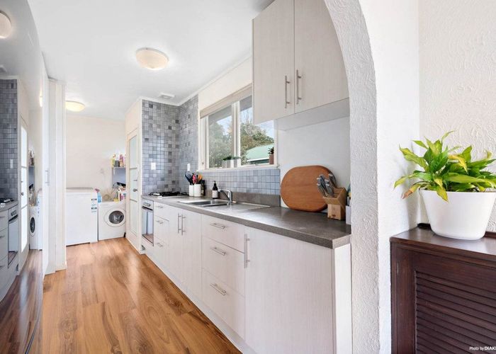  at 48 Captain Scott Road, Glen Eden, Waitakere City, Auckland