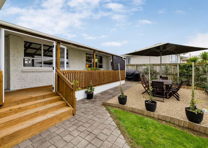  at 33 Urlich Avenue, Melville, Hamilton
