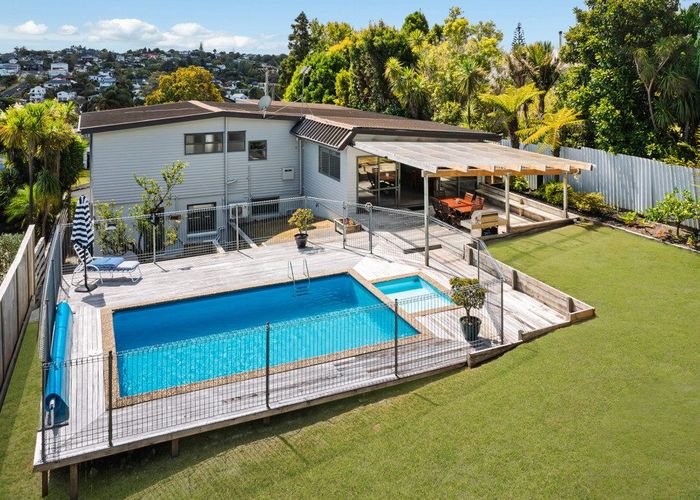  at 14 Acacia Road, Torbay, Auckland
