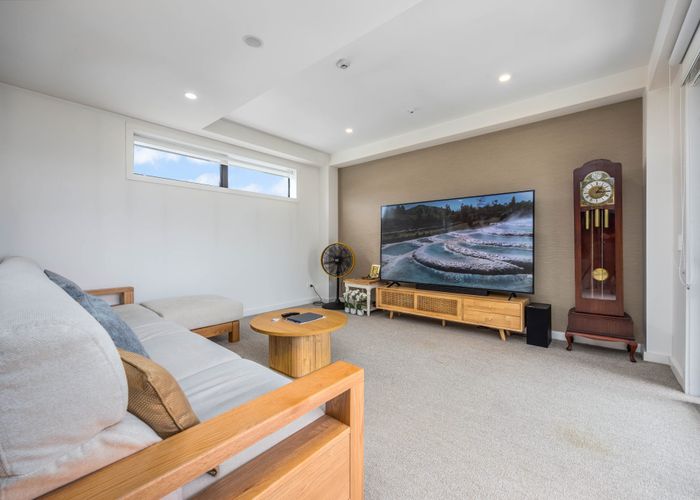  at 305/30 Enfield Street, Mount Eden, Auckland City, Auckland