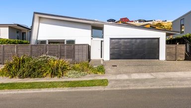  at 44 Woodridge Drive, Woodridge, Wellington