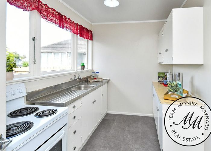 at 1/82 Swaffield Road, Papatoetoe, Auckland