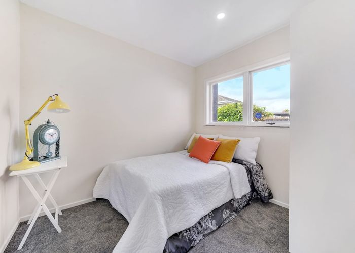  at 2/49 Clendon Avenue, Papatoetoe, Auckland