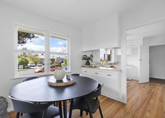  at 2 Patricia Avenue, Hamilton East, Hamilton, Waikato