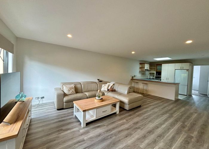  at 12 Els Close, Golflands, Manukau City, Auckland