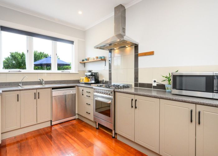  at 10 Kingswood Street, Takaro, Palmerston North