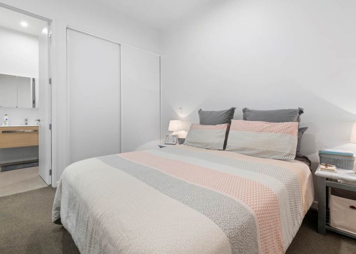  at 377 Murphys Road, Flat Bush, Manukau City, Auckland