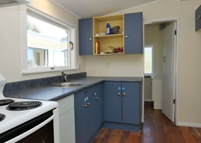  at 21 Tiromoana Rd, Raumati South, Kapiti Coast, Wellington