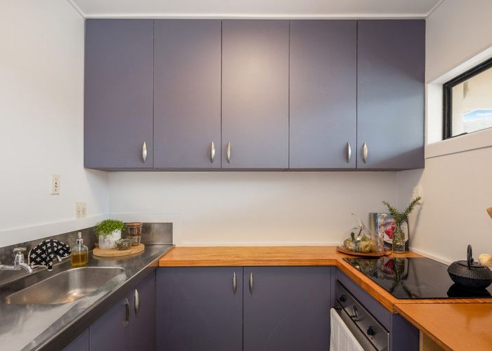  at 22/4 Claremont Grove, Mount Victoria, Wellington