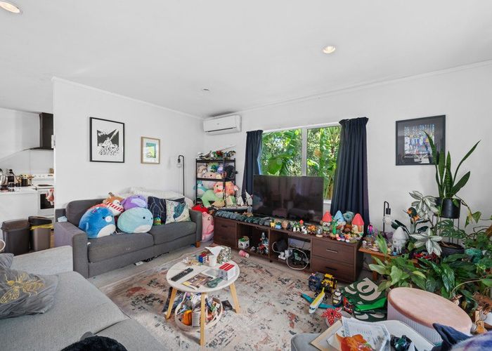 at 131C View Road, Sunnyvale, Waitakere City, Auckland