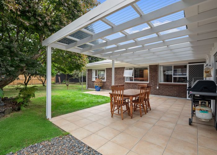  at 4 Gulliver Place, Conifer Grove, Takanini