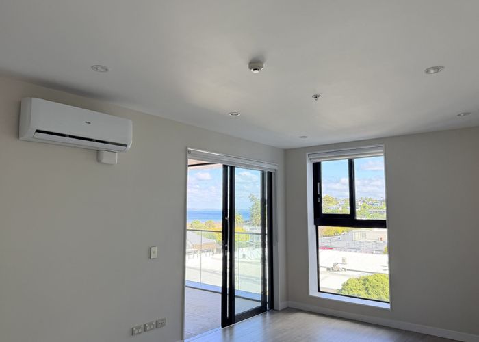  at 409/4 Bute Road, Browns Bay, North Shore City, Auckland