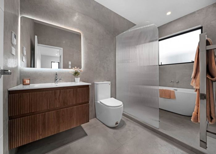  at 7 Pupu Crescent, Opaheke, Papakura, Auckland