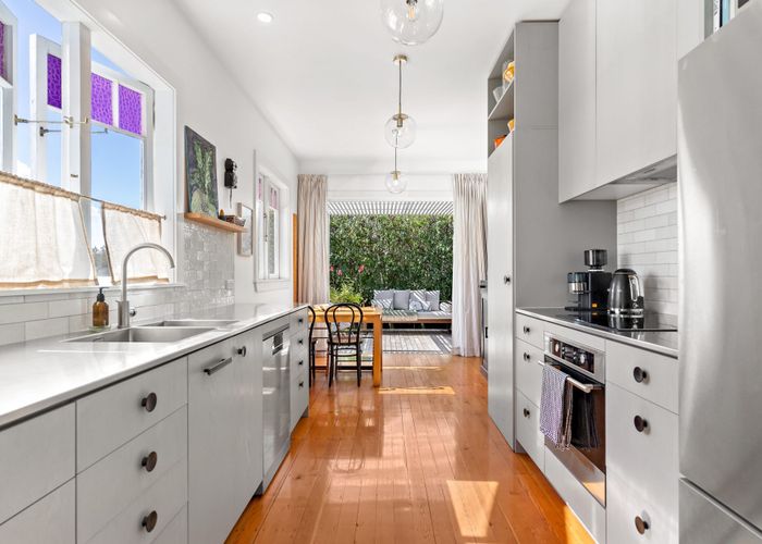  at 11 Nikau Street, New Lynn, Waitakere City, Auckland