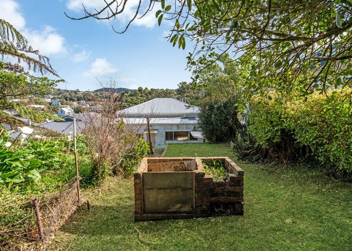  at 18 Woburn Road, Northland, Wellington, Wellington