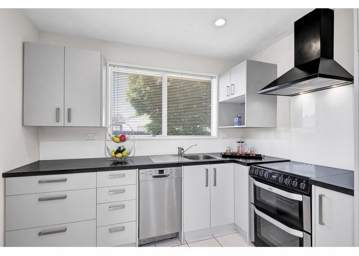  at 2/67 Keighleys Road, Bromley, Christchurch