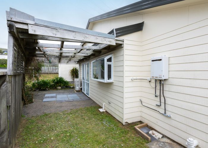 at 20 Kentwood Drive, Woodridge, Wellington