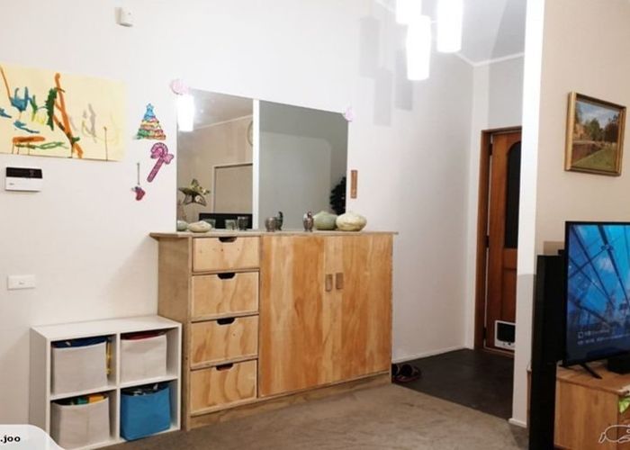  at 2/29 Seine Road, Forrest Hill, North Shore City, Auckland