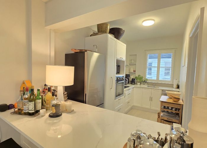  at 2/179 Jervios Rd, Herne Bay, Auckland City, Auckland