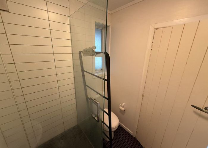  at 3 Tilden Avenue, Hillcrest, North Shore City, Auckland