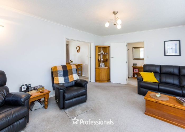  at 34 Oxford Crescent, Ebdentown, Upper Hutt