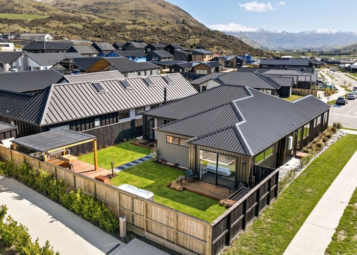 For sale 37 Barn Road, Hanley's Farm, Town Centre, QueenstownLakes
