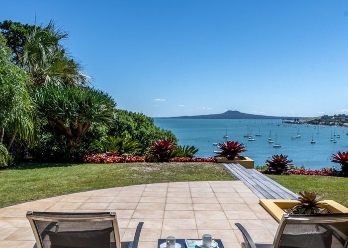  at 33 Takutai Avenue, Half Moon Bay, Auckland