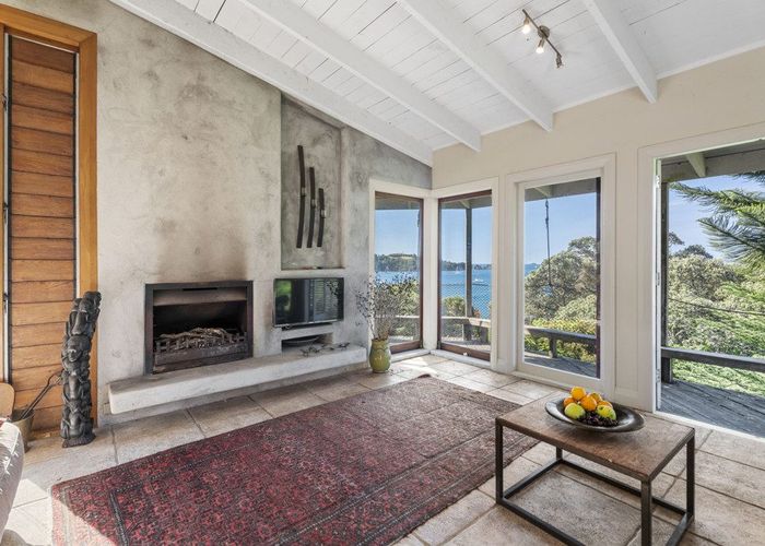  at 6A McIntosh Road, Oneroa, Waiheke Island, Auckland