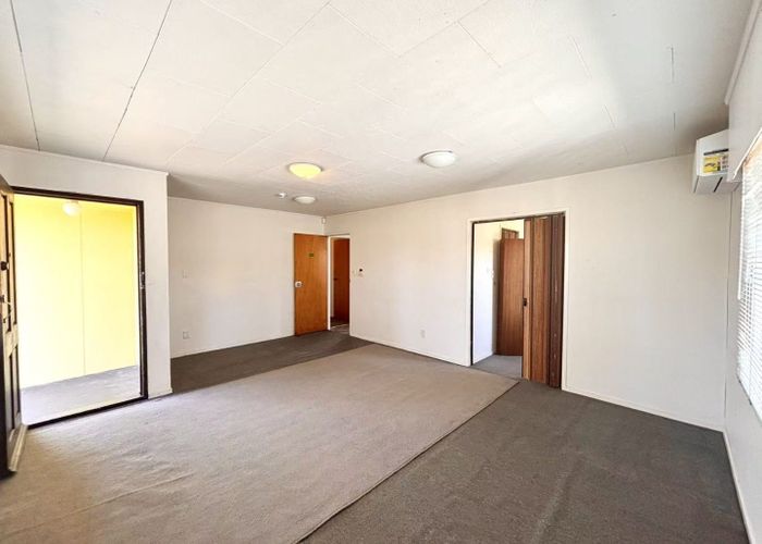  at 190 Universal Drive, Henderson, Waitakere City, Auckland
