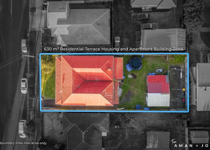  at 2/2 Aroha Avenue, Sandringham, Auckland