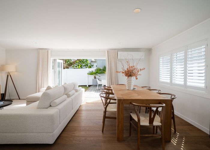  at 2/6 Marsh Avenue, Forrest Hill, North Shore City, Auckland