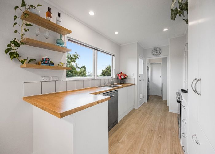  at 3 Castleton Street, Birkdale, North Shore City, Auckland