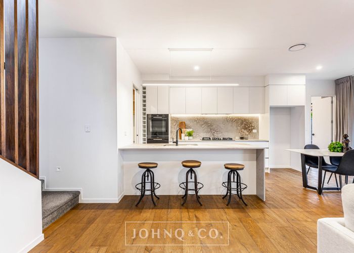  at 2/25 Robert Street, Ellerslie, Auckland