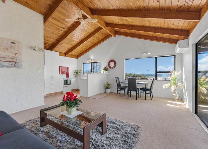  at 2/14 Pleasant Road, Glen Eden, Waitakere City, Auckland